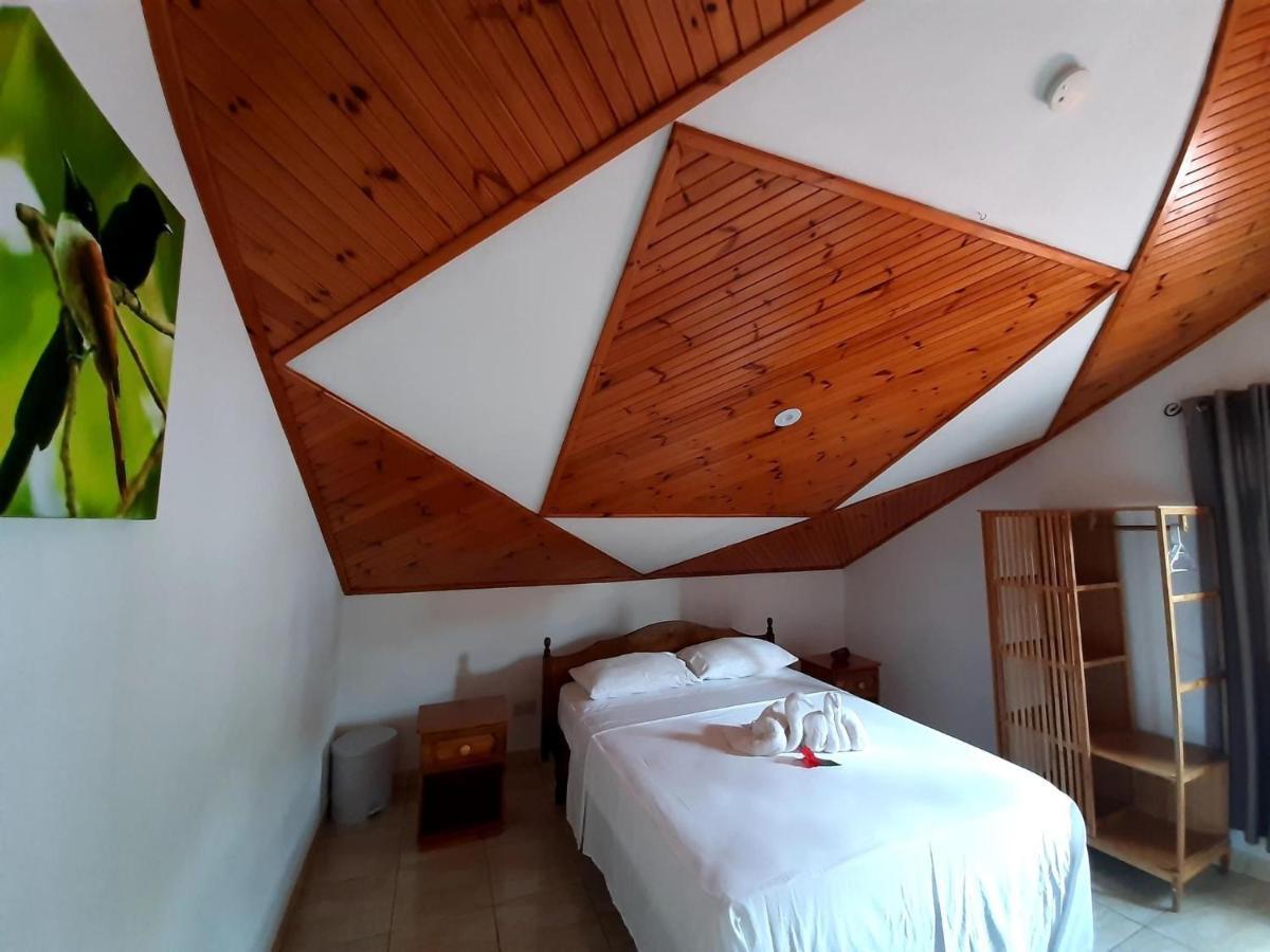 La Source Self Catering Hotel La Digue Kültér fotó